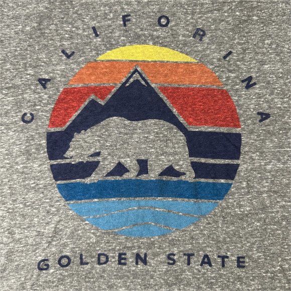 Unleash Your Cali Vibes with Aéropostale's Gray California Golden State Tee - Picture 2 of 5